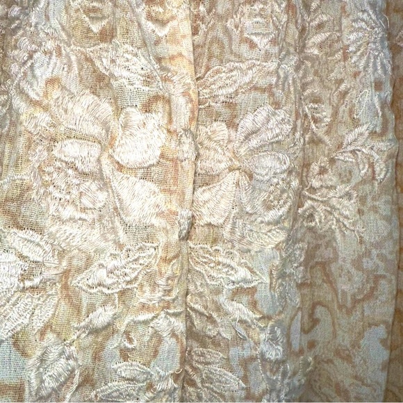 Hollister blouse top shirt embroidered NWOT size M - Picture 3 of 4